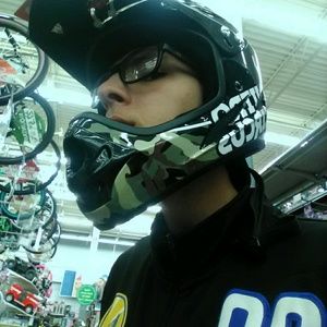 Meet your Posher, Jonathan